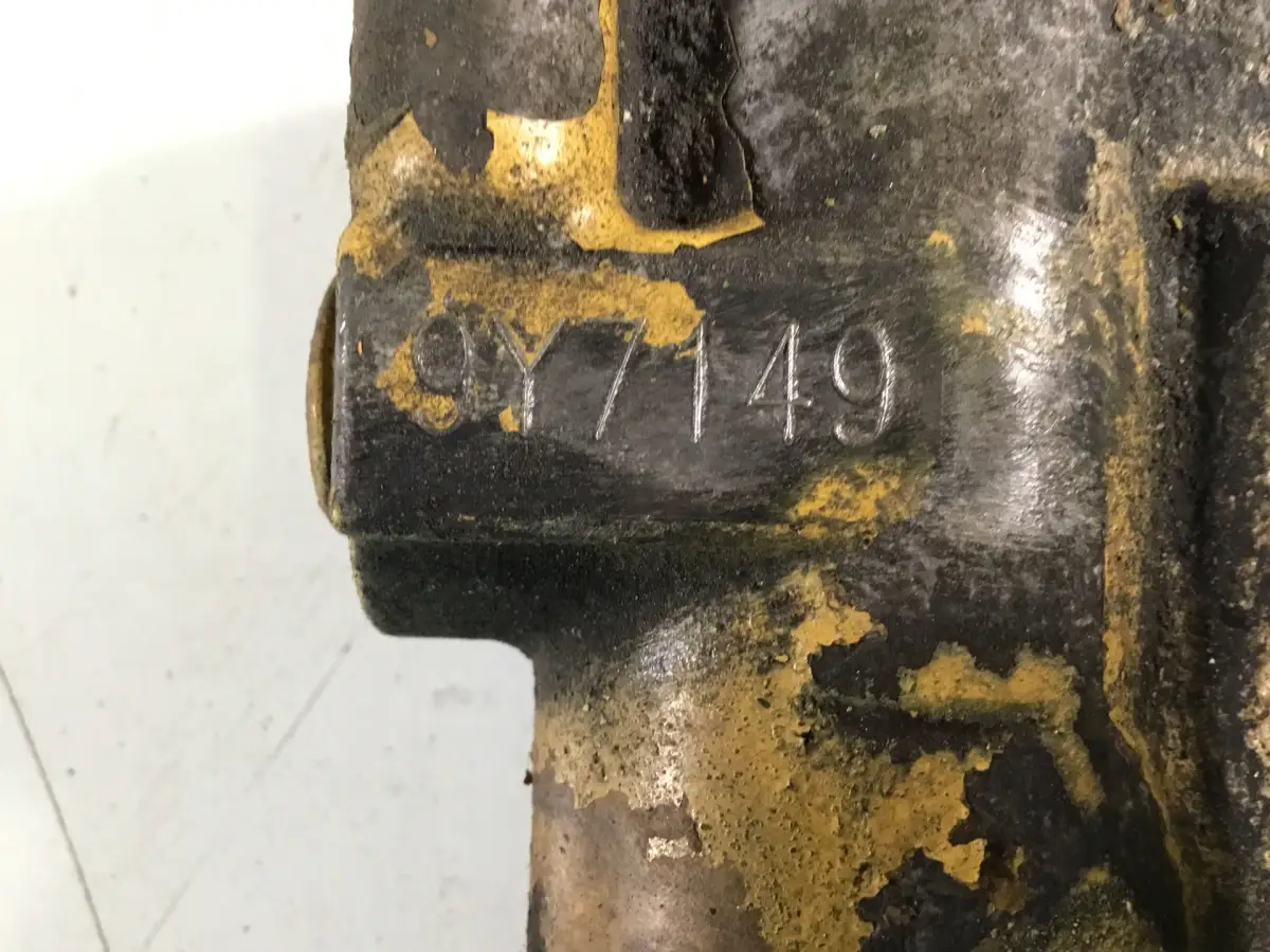 CATERPILLAR OIL FILTER HOUSING 9Y7149 USED - Picture 2