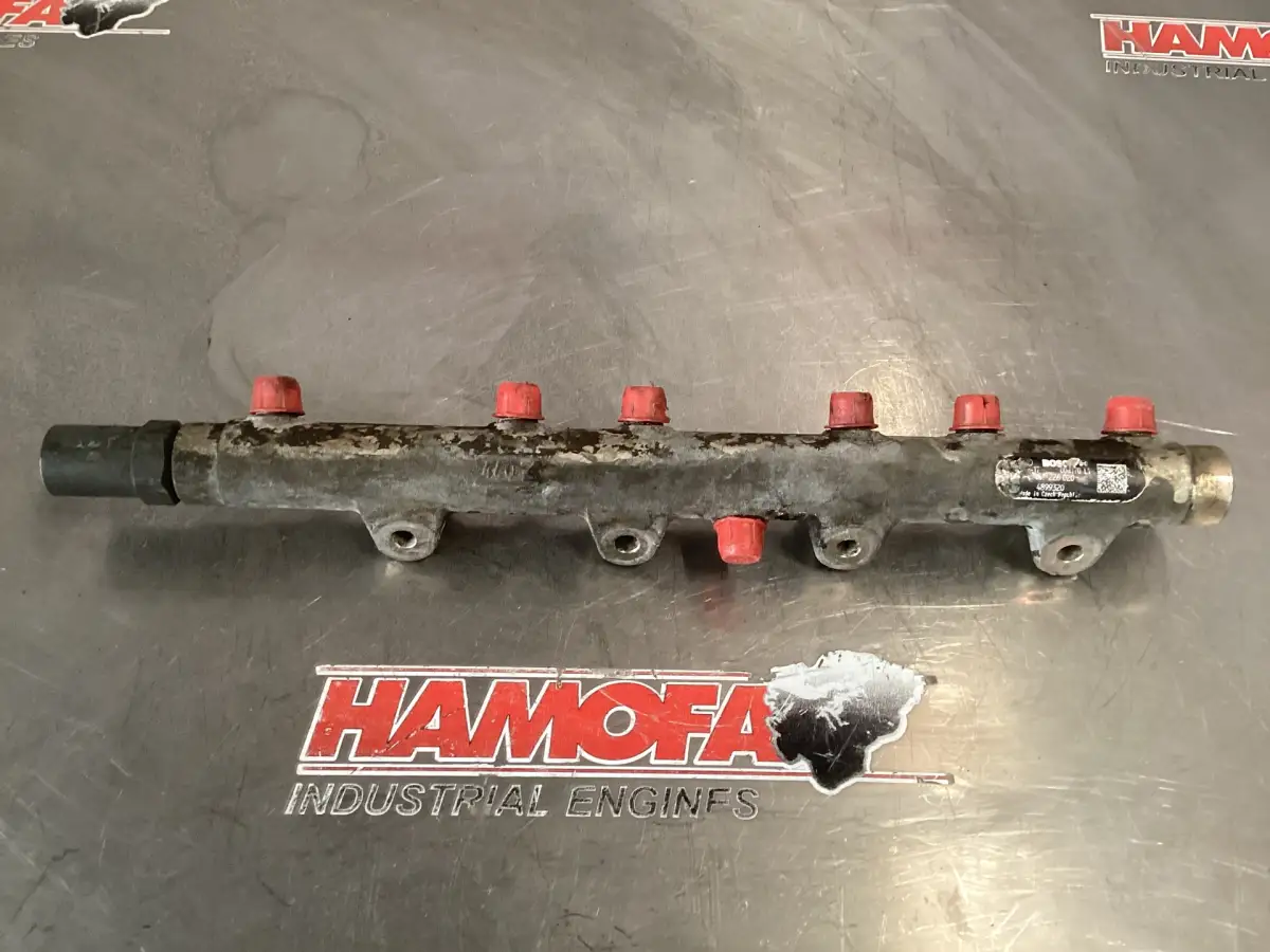 USED BOSCH DISTRIBUTOR PIPE (COPY) 0445226020 - Picture 2