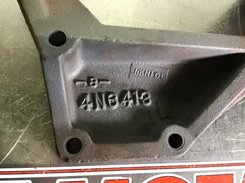 CATERPILLAR ALTERNATOR SUPPORT 4N6413 USED - Thumb image 2