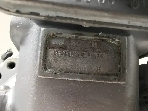 POMPE À CARBURANT BOSCH 0402046260 D'OCCASION - Miniature 2
