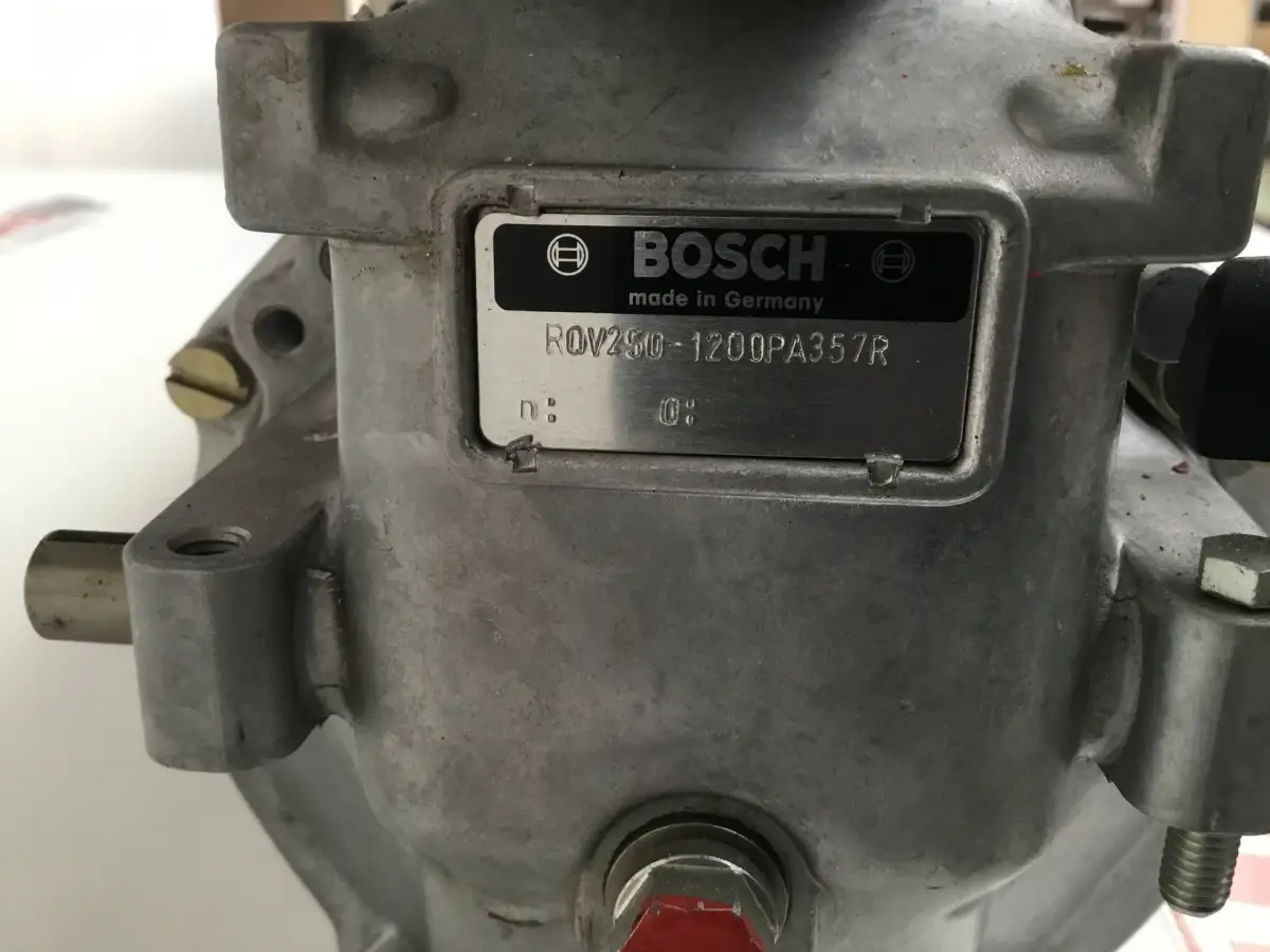 POMPE À CARBURANT BOSCH 0401848704 D'OCCASION - Image 2