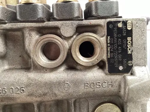 POMPE À CARBURANT BOSCH 0403476069 D'OCCASION - Miniature 3