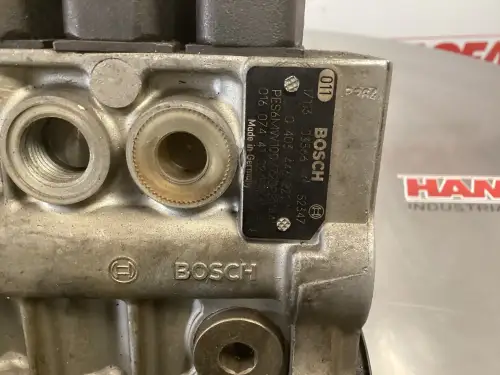 POMPE À CARBURANT BOSCH 0403446221 D'OCCASION - Miniature 4