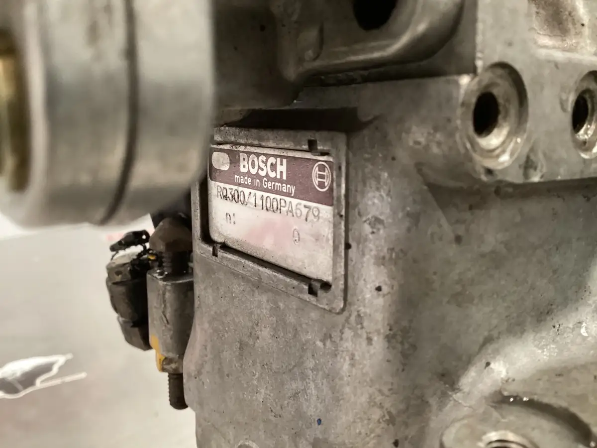 BOSCH FUEL PUMP 0402036047 USED - Picture 3