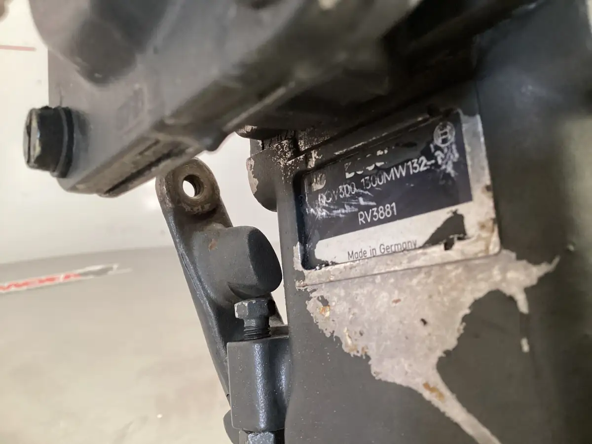 POMPE À CARBURANT BOSCH 0403244033 D'OCCASION - Image 3