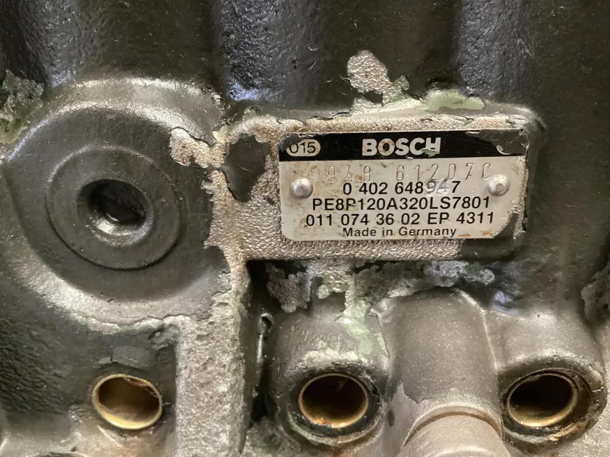 BOSCH FUEL PUMP 0402648947 USED - Picture 3