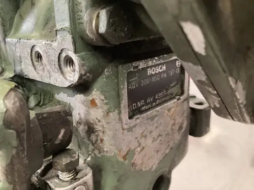 BOSCH FUEL PUMP 0402648881 USED - Thumb image 2
