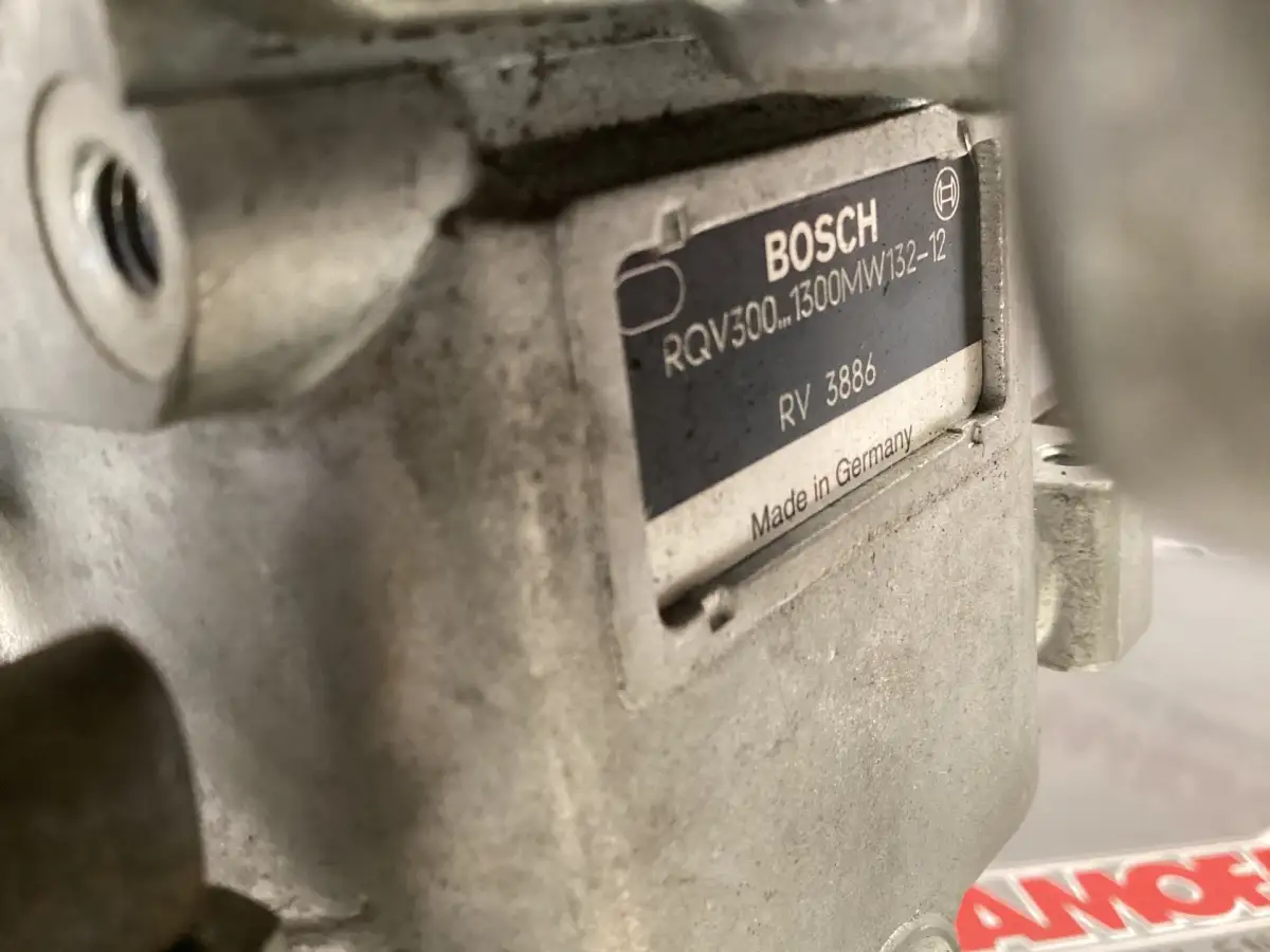 POMPE À CARBURANT BOSCH 0403244045 UTILISÉE - Image 2