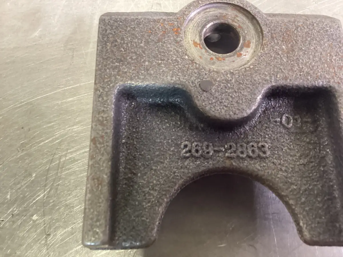 CATERPILLAR ROCKER SHAFT/BLOCK 2692862 GEBRUIKT - Afbeelding 2