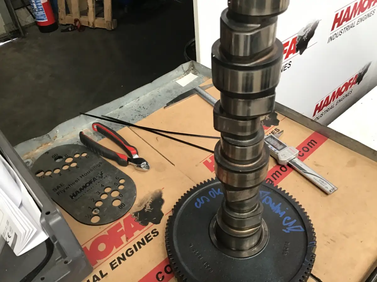 DEUTZ 04258716 USADO - Imagen 2