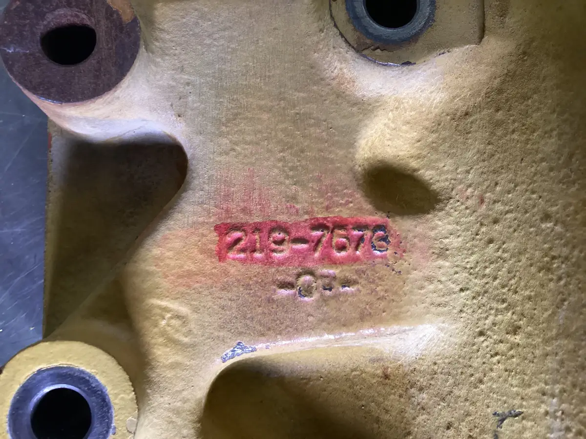 CATERPILLAR ALTERNATORHALTERUNG 2197678 GEBRAUCHT – Bild 2