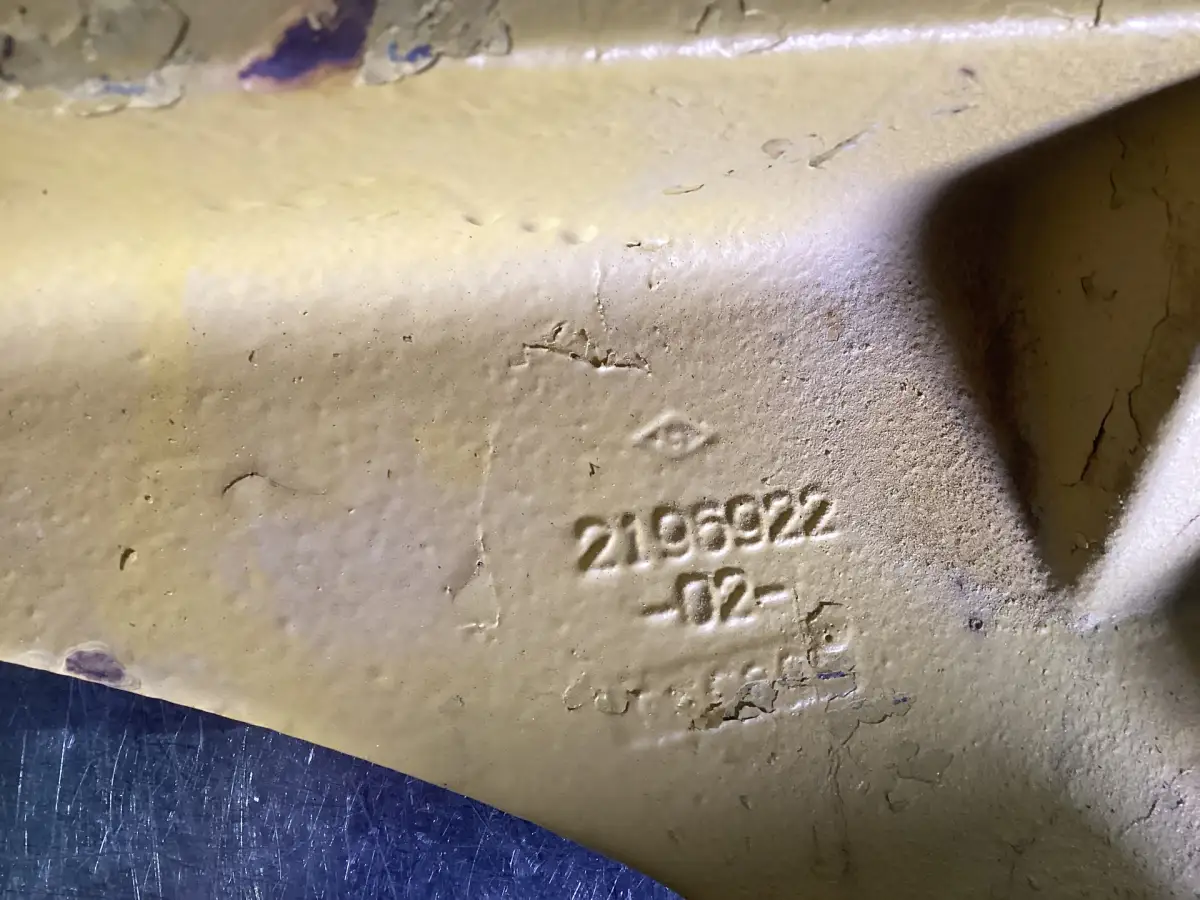 КРОНШТЕЙН АЛЬТЕРНАТОРА CATERPILLAR 2196922 Б/У - Фото 2