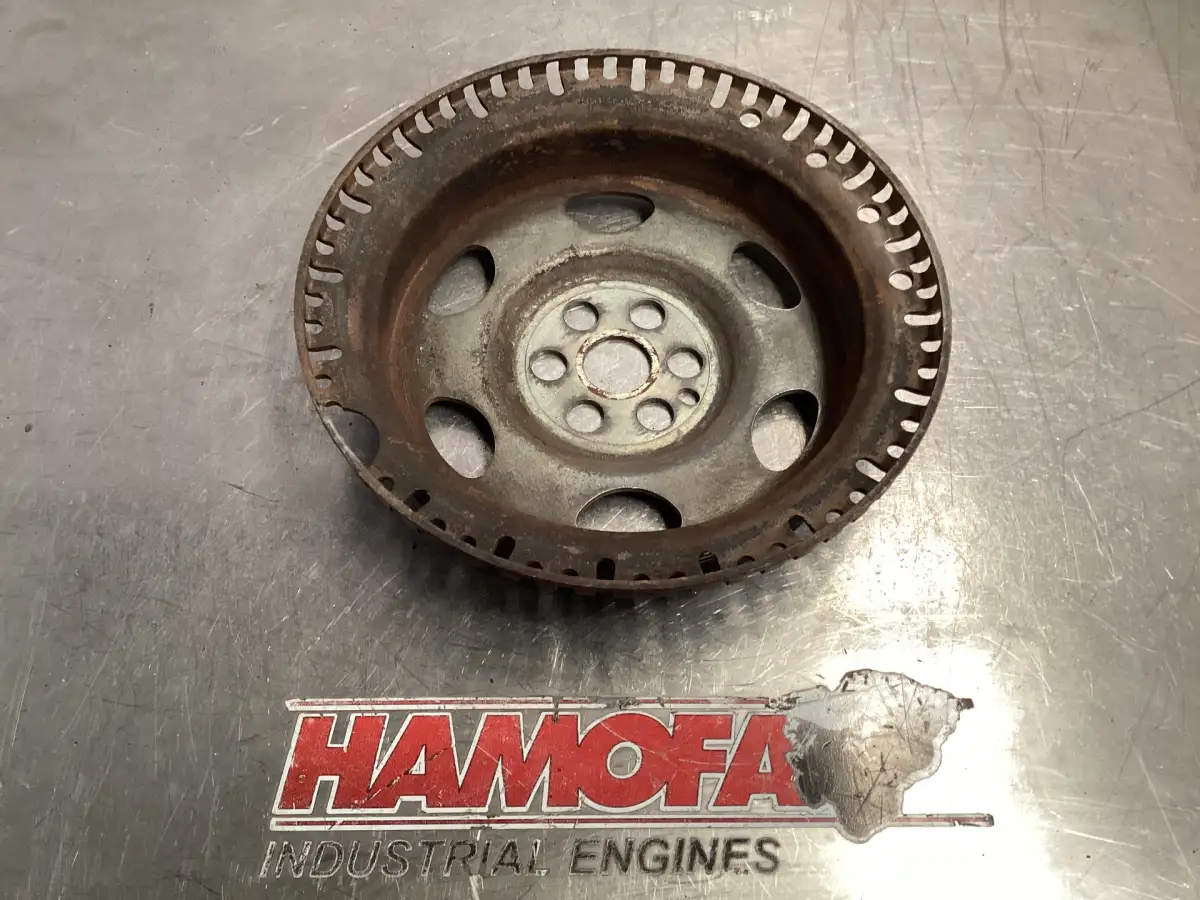 CUMMINS 3954949 USED VALVE COVER - Picture 3