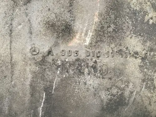 GEBRAUCHTE MERCEDES ÖLWANNE A9060101113 – Vorschaubild 2