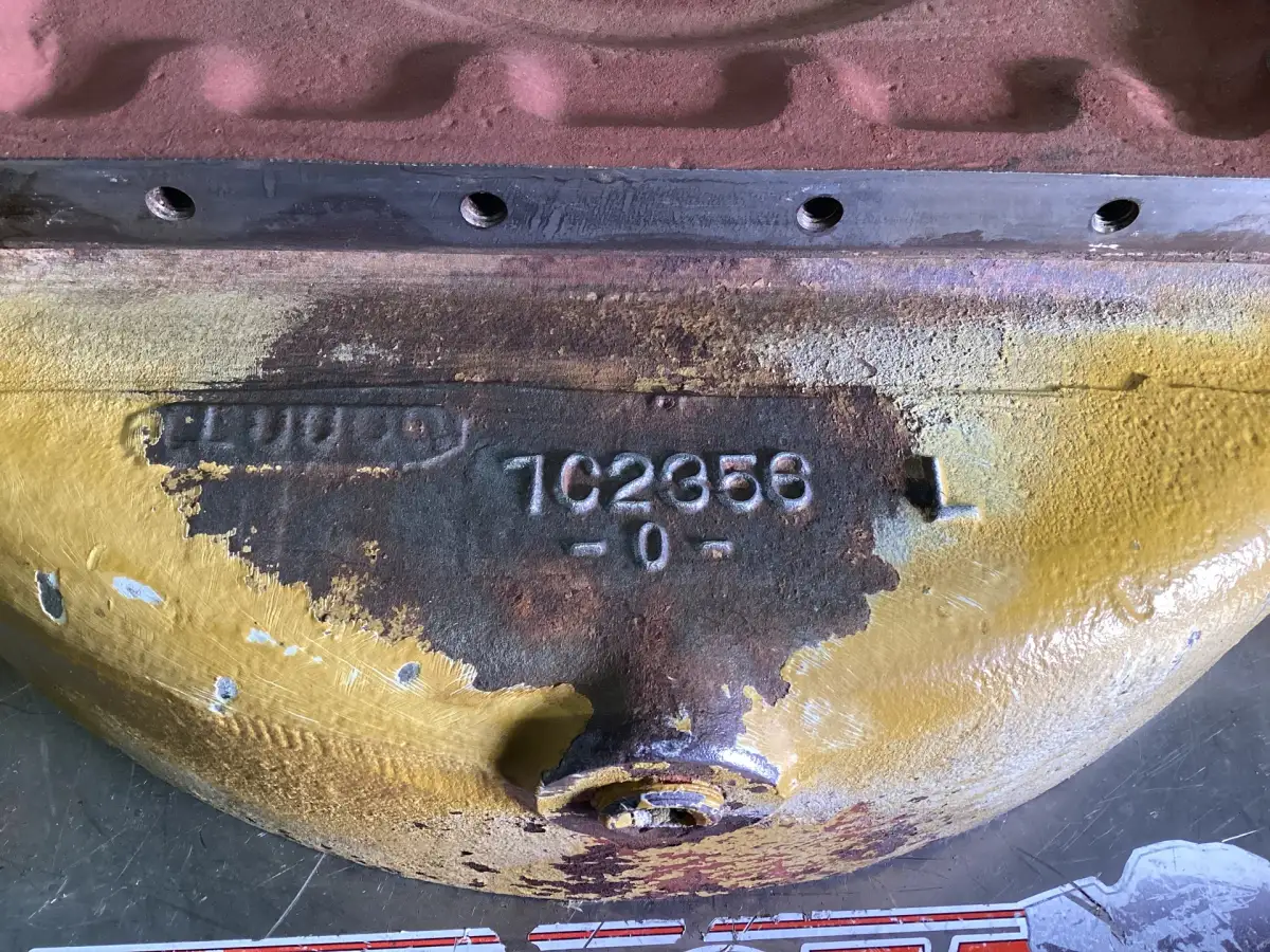 CATERPILLAR FLYWHEEL HOUSING 7C3569 USED - Picture 2