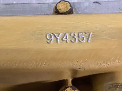 CATERPILLAR ZWISCHENSTÜCK VENTILDECKEL 2764831 GEBRAUCHT – Vorschaubild 2