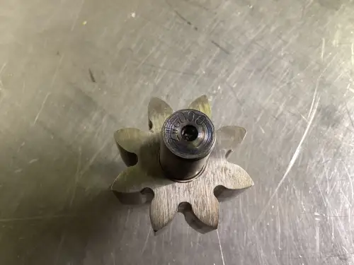 CATERPILLAR ÖLPUMPENWELLE 2W8090 GEBRAUCHT – Vorschaubild 1