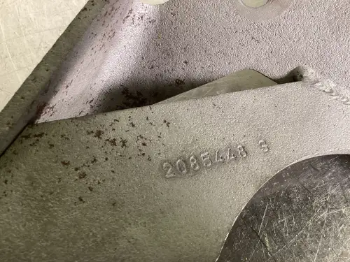 AUSPUSTÜTZE CATERPILLAR 2085448 GEBRAUCHT – Vorschaubild 2