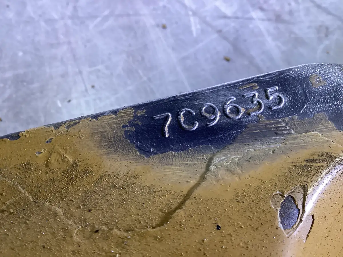 CATERPILLAR MOTORABDECKUNG 7C9635 GEBRAUCHT – Bild 2