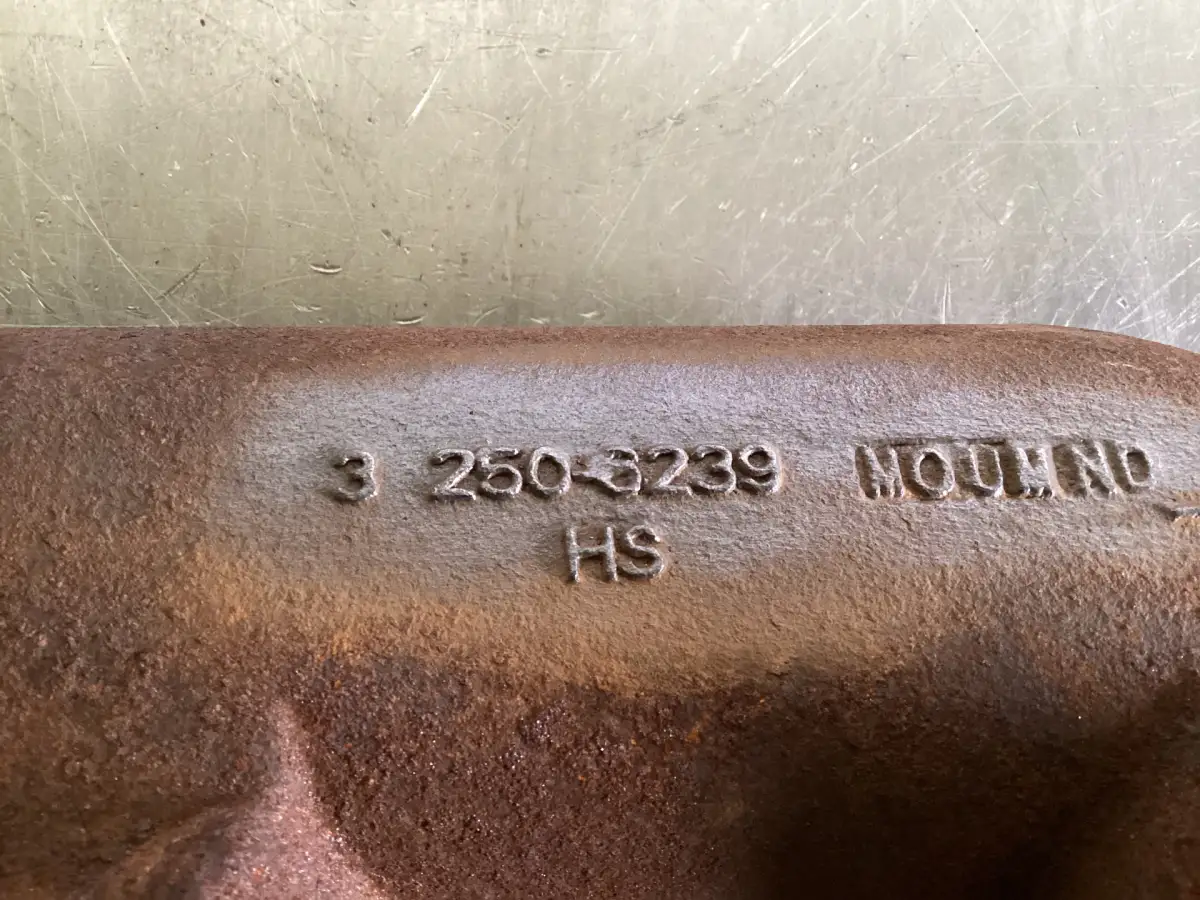 CATERPILLAR EXHAUST MANIFOLD 2506239 USED - Picture 2