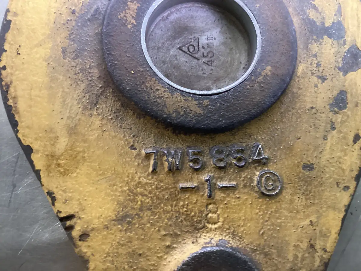 COUVERCLE CATERPILLAR 7W5854 UTILISÉ - Image 2