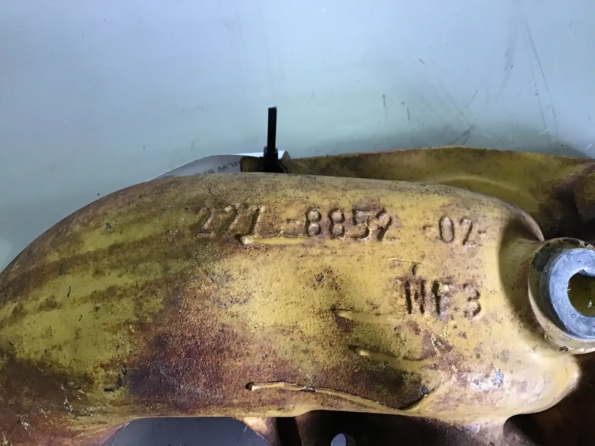 CATERPILLAR WATERPOMP AANSLUITING 2278852 GEGEVEN - Afbeelding 2