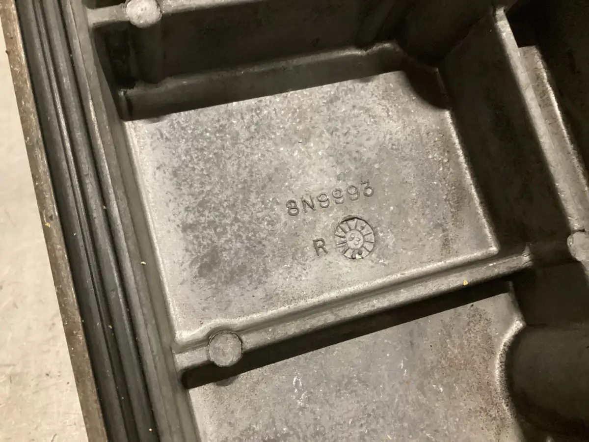 CATERPILLAR MOTOR BLOCK COVER PLATE 8N9993 USED - Picture 2