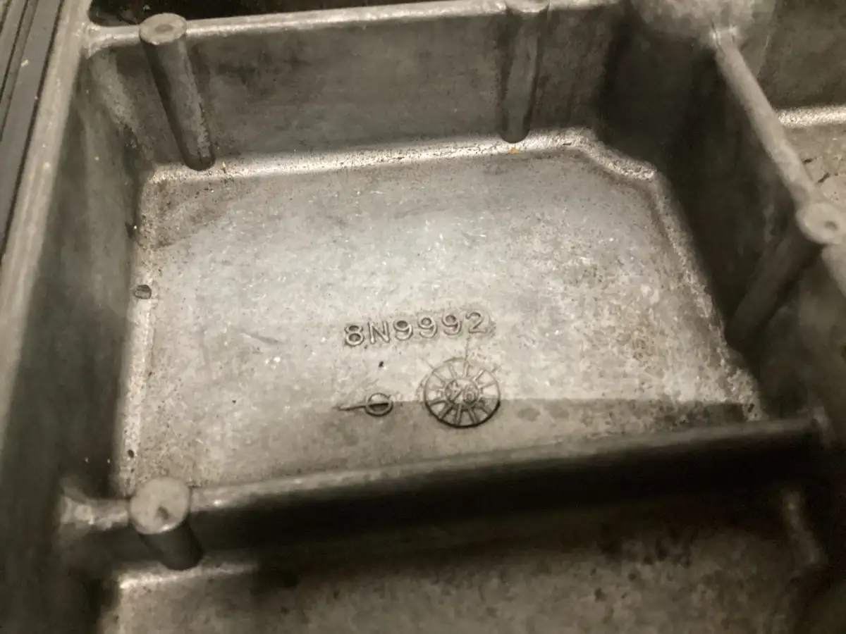 CATERPILLAR ENGINE COVER 8N9992 USED - Picture 2