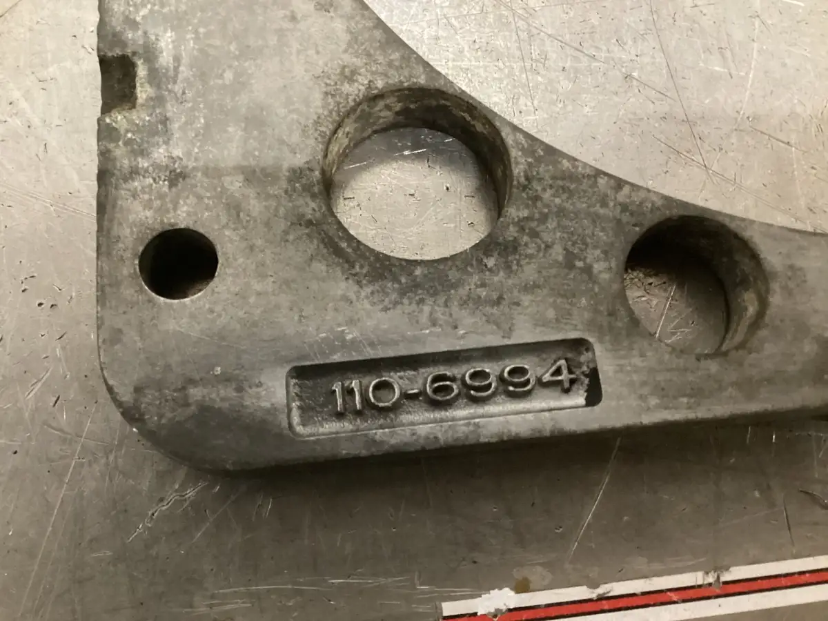 CATERPILLAR CYLINDER HEAD SPACER 1106994 USED - Picture 2