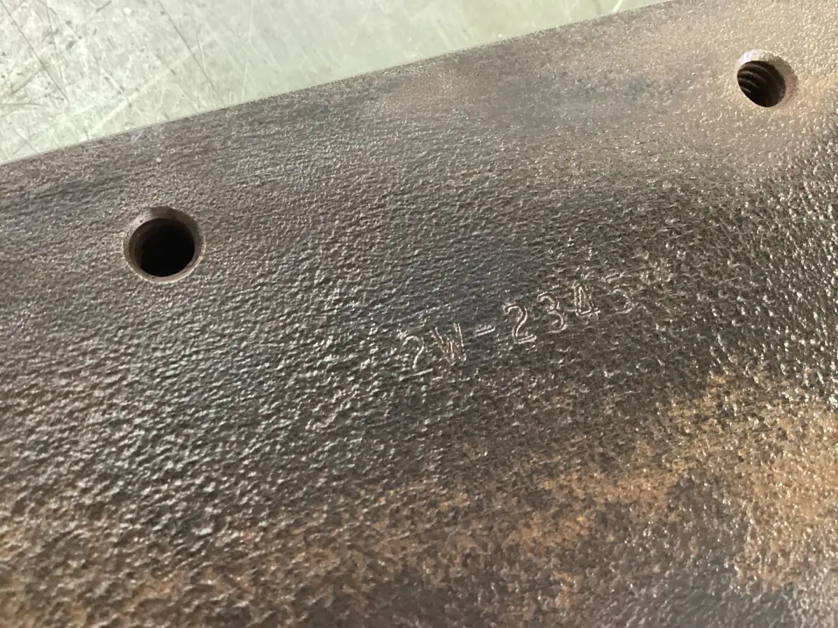 CATERPILLAR BASE PLATE 2W2345 USED - Picture 2