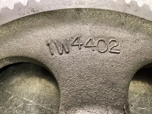 CATERPILLAR CAMSHAFT GEAR 1W4402 USED - Thumb image 2