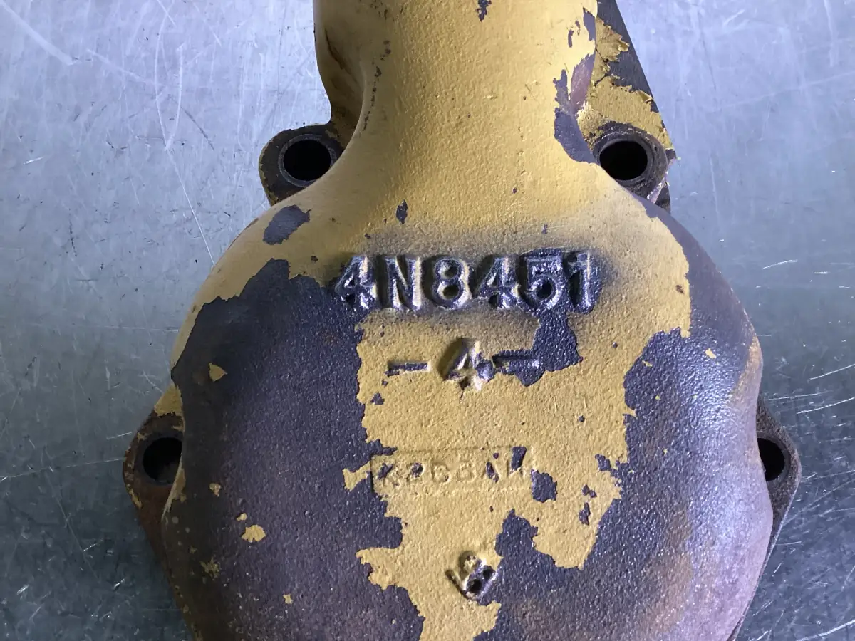 CATERPILLAR КРЫШКА ОХЛАЖДАТЕЛЯ МАСЛА 4N8451 Б/У - Фото 2