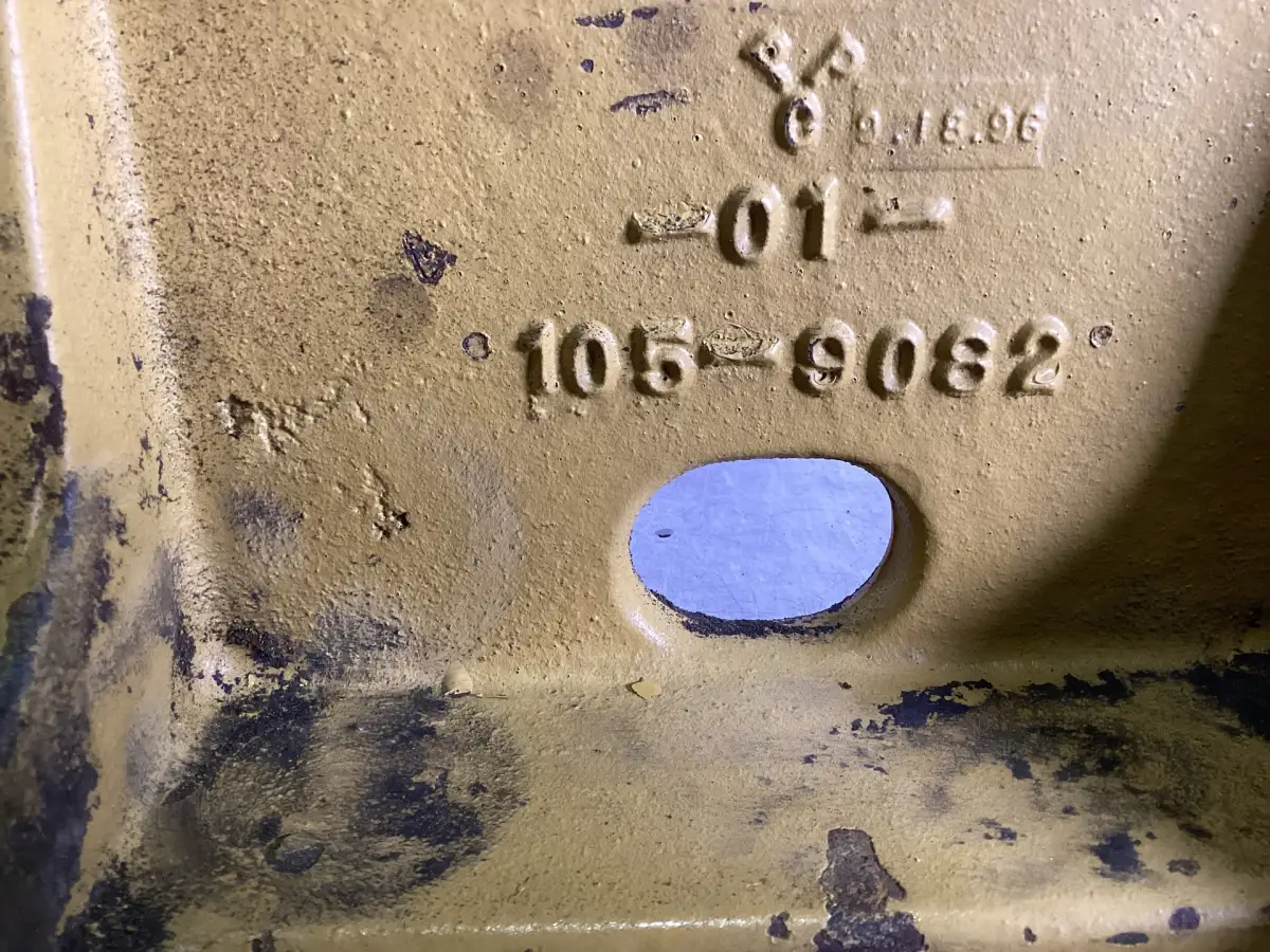 CATERPILLAR ДЕРЖАТЕЛЬ ДВИГАТЕЛЯ 1059082 Б/У - Фото 2