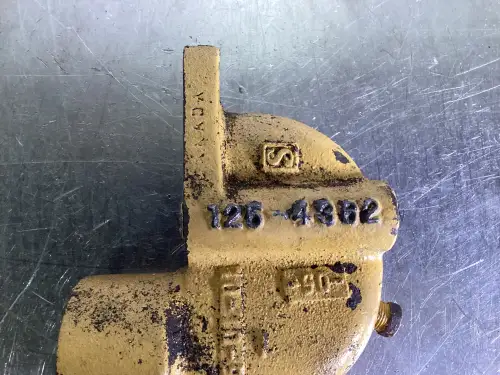 CATERPILLAR OIL ELBOW 1254362 USED - Thumb image 2