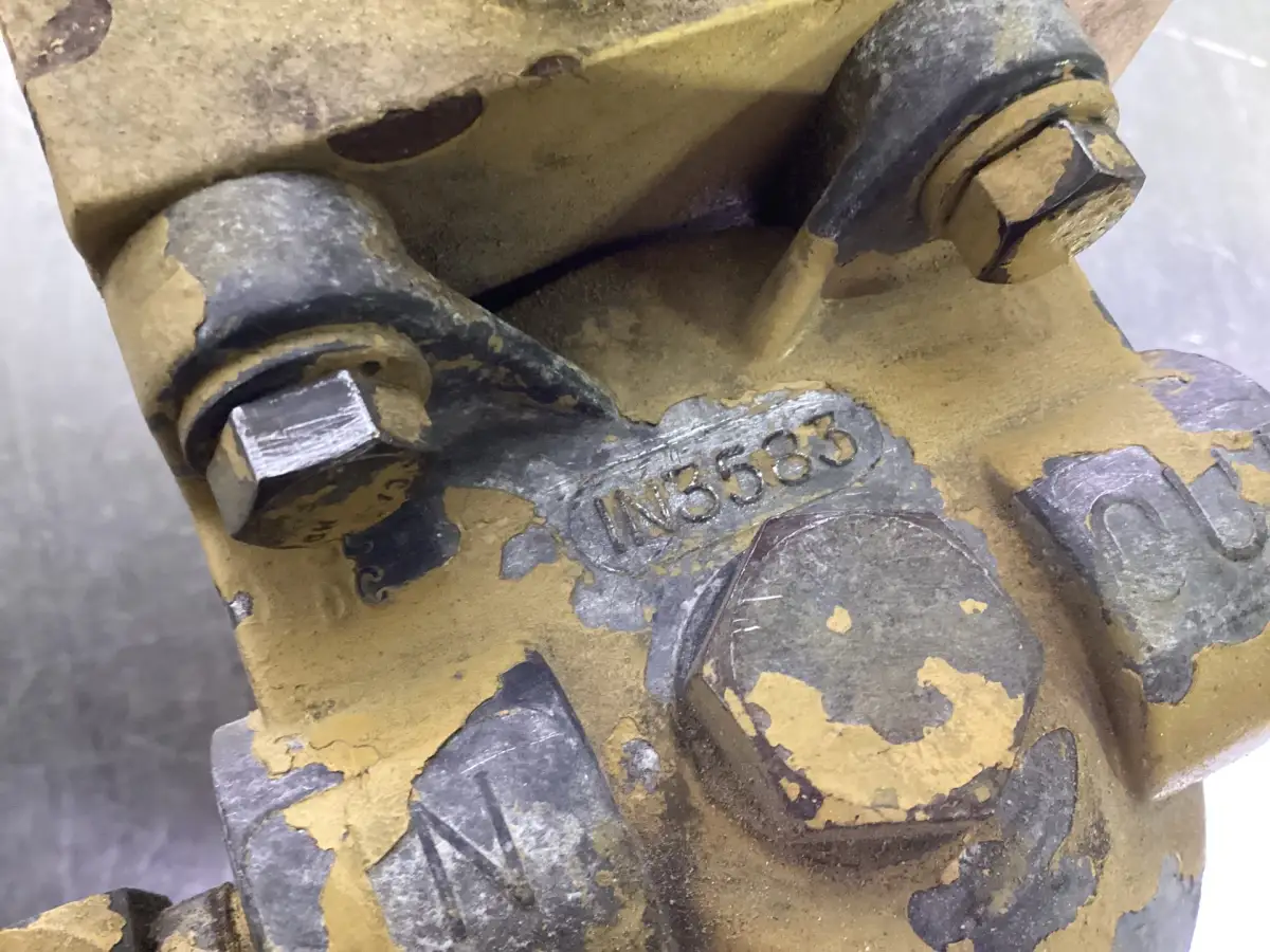 CATERPILLAR FUEL FILTER HOUSING 1N3583 USED - Picture 2