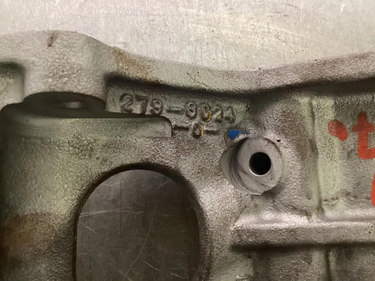 CATERPILLAR STEUN ALTERNATOR 2796024 GEBRUIKT - Afbeelding 2