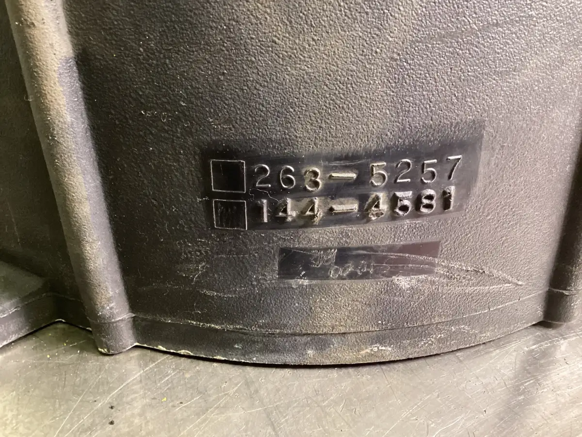 CATERPILLAR PROTECTIVE COVER 1444581 USED - Picture 2