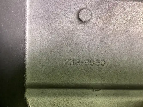 CATERPILLAR INTERMEDIATE VALVE COVER 2226953 USED - Thumb image 2