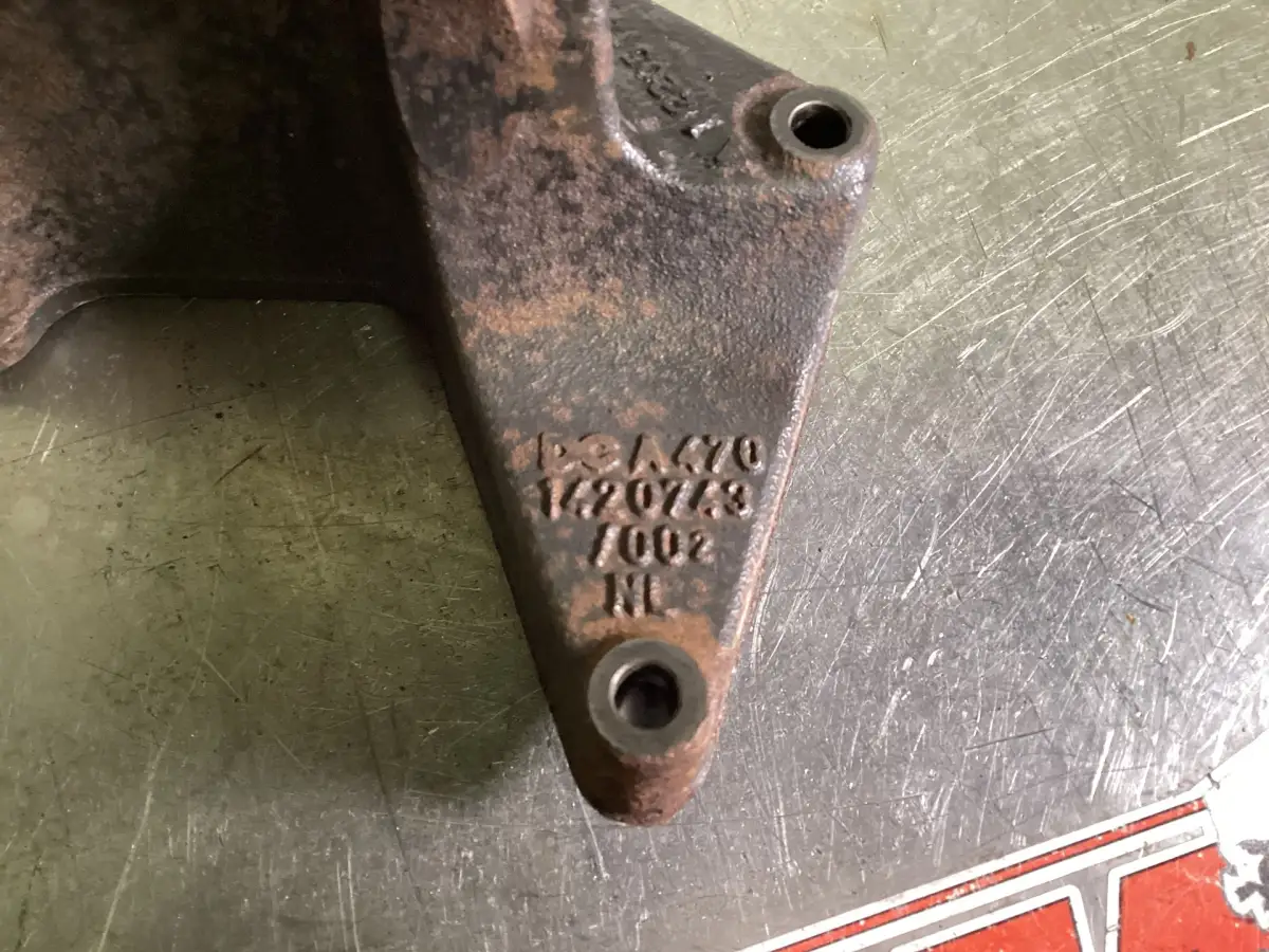 MERCEDES SOPORTE A4701420743 USADO - Imagen 2