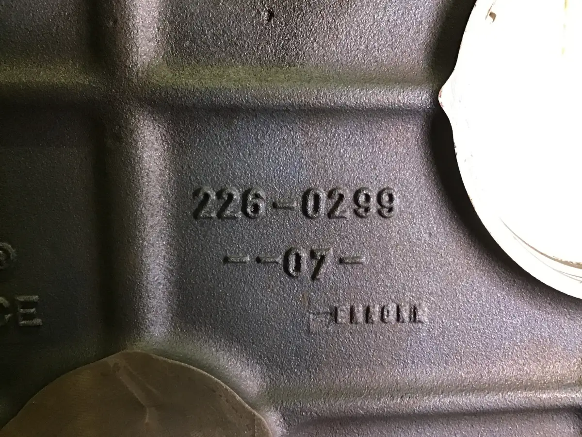 CATERPILLAR TIMING HOUSING 2323643 USED - Picture 2