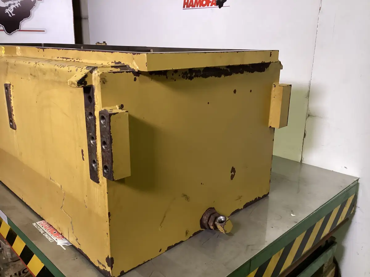 CATERPILLAR OIL SUMP PAN 1184609 USED - Picture 3
