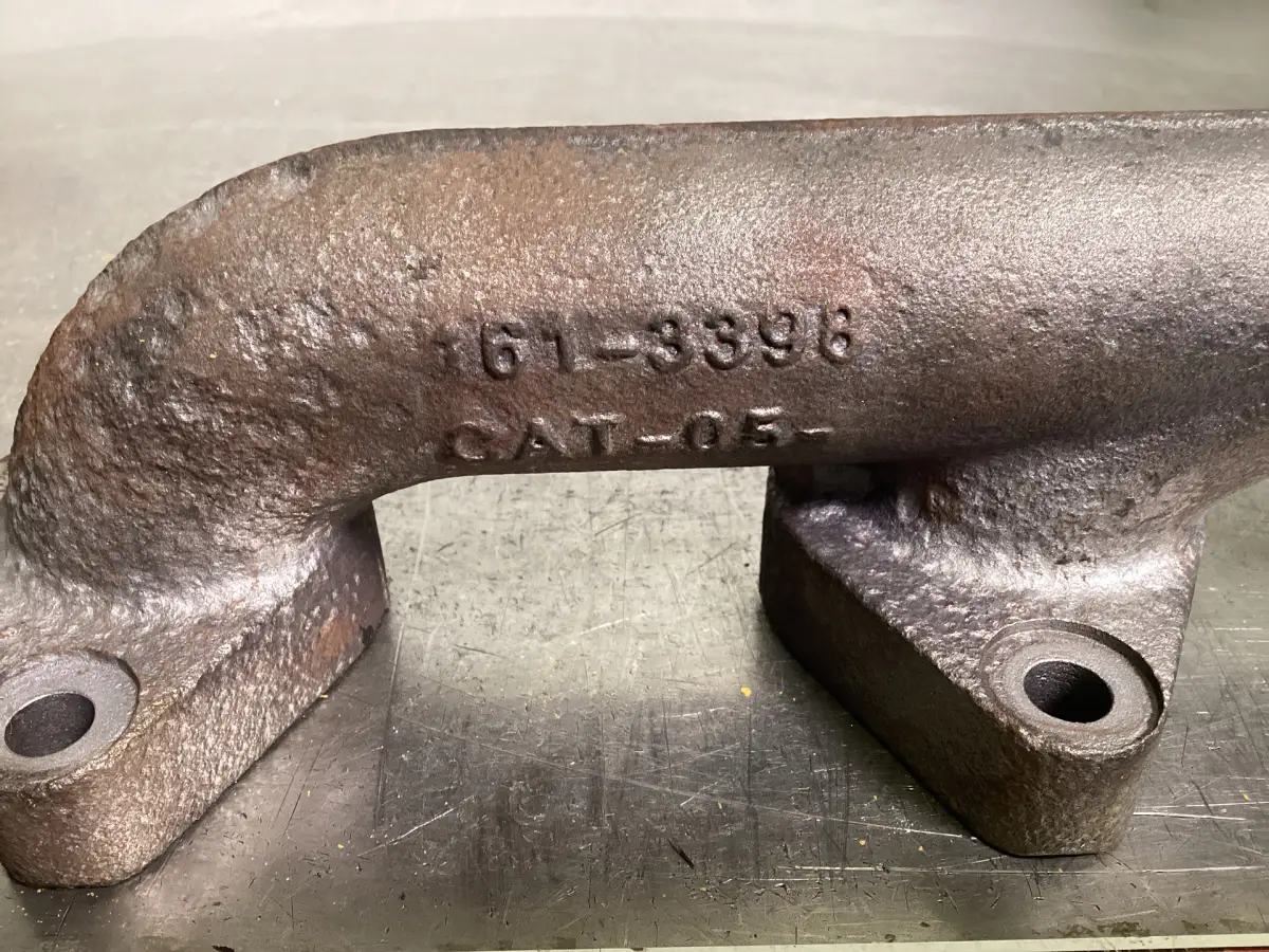 COLLECTEUR D'ÉCHAPPEMENT CATERPILLAR 1613398 UTILISÉ - Image 2