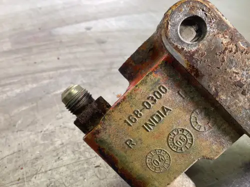 CATERPILLAR FUEL INJECTOR 1680300 USED - Thumb image 2