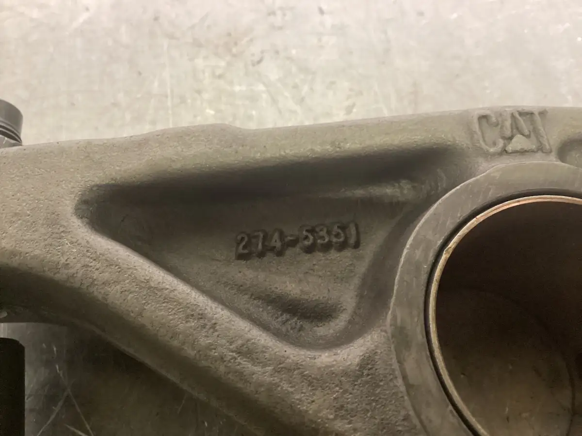 CATERPILLAR BRAZO D'INJECTION 4373879 D'OCCASION - Image 2