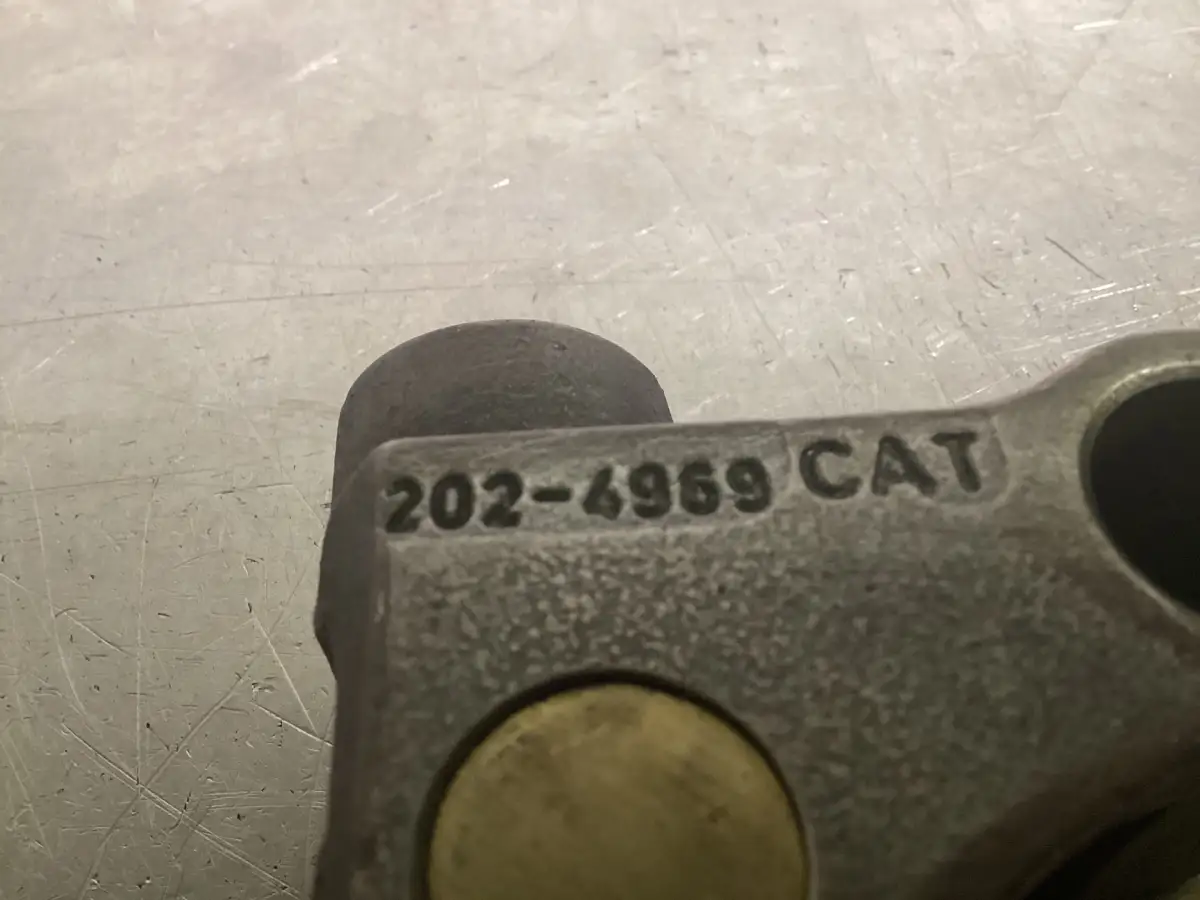 CATERPILLAR TAPPET ROLLER, COMPLETE (BOTTOM), INJ. 2024969 USED - Picture 2
