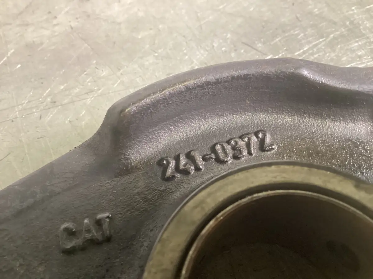 CATERPILLAR BRAZO DE INYECTOR 2410844 USADO - Imagen 2