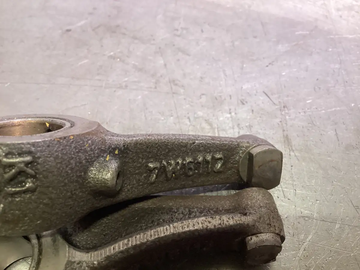 CATERPILLAR EXHAUST ROCKER ARM 7W6112 USED - Picture 2