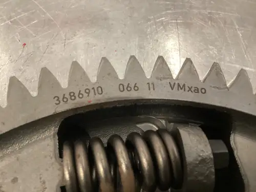 CUMMINS ENGRENAGE IDLER 3686910 D'OCCASION - Miniature 2