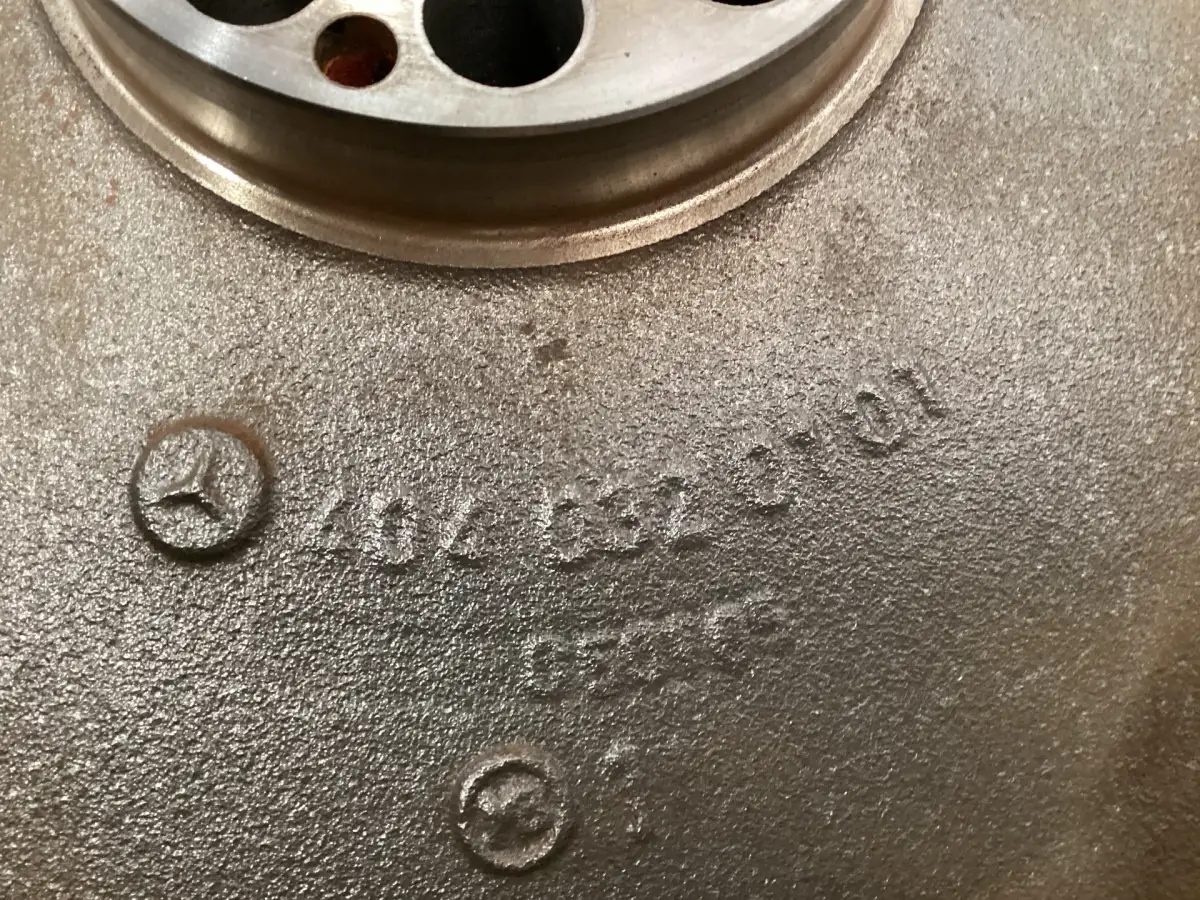 MERCEDEZ 404 032 01 01 USED - Picture 2
