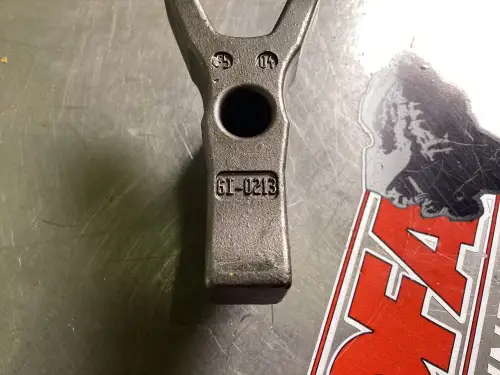 CATERPILLAR INJECTOR CLAMP 6I0213 USED - Thumb image 2